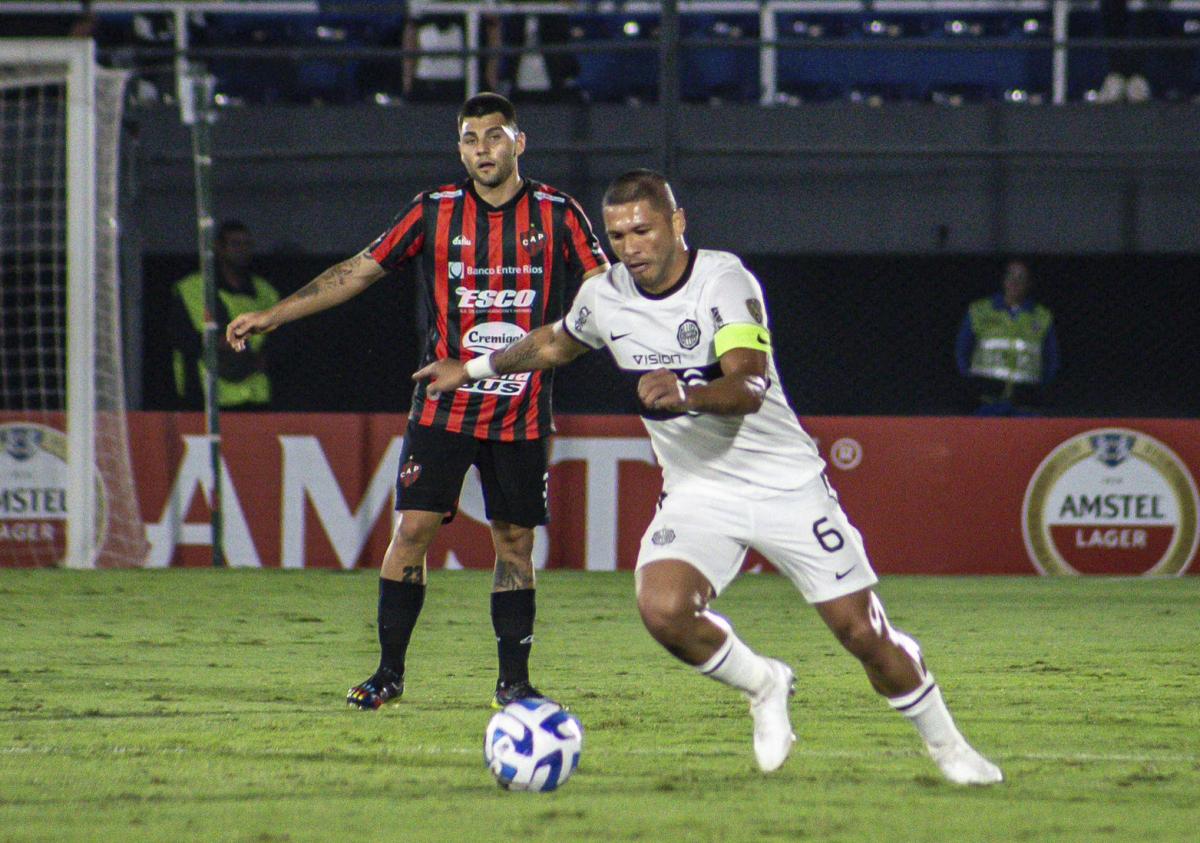 En busca de seguir soñando en la Libertadores, Patronato recibe a Olimpia